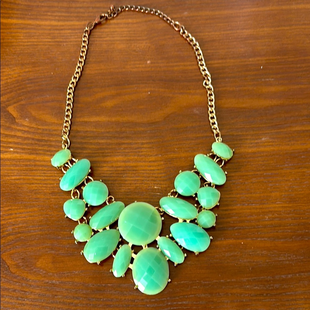Elegant Green Statement Necklace